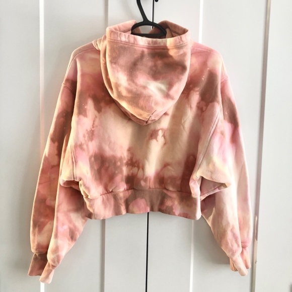 Aritzia, TNA, Cozy, Perfect‎ Shrunken Cropped Hoodie, Womans, Tie Dye, Size M - Picture 2 of 15
